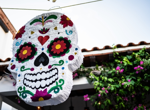 skull pinata for day of the dead