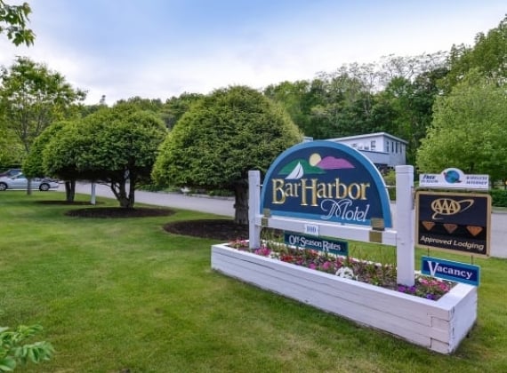 Exterior of Bar Harbor Motel